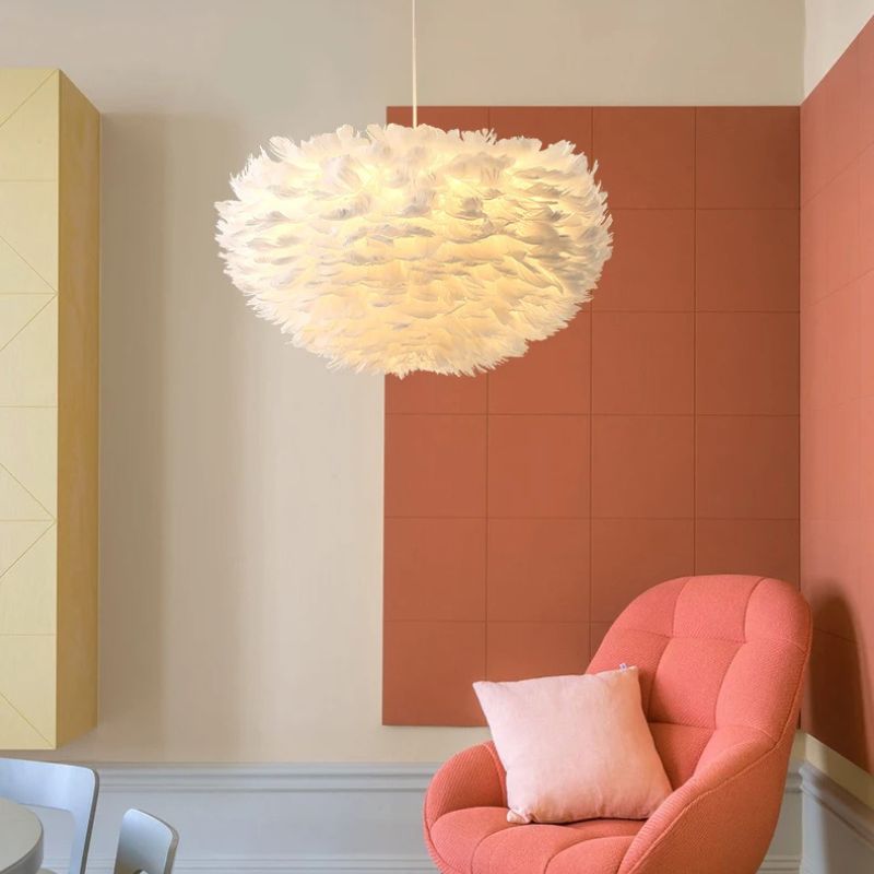 Fjäderlampa – Modern nordisk taklampa med mjukt sken för sovrum, vardagsrum & café