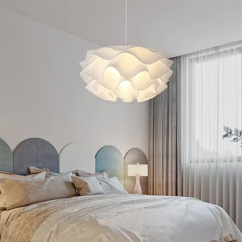 Modern Taklampa med Justerbar Höjd - Stilren LED-lampa för Sovrum och Vardagsrum