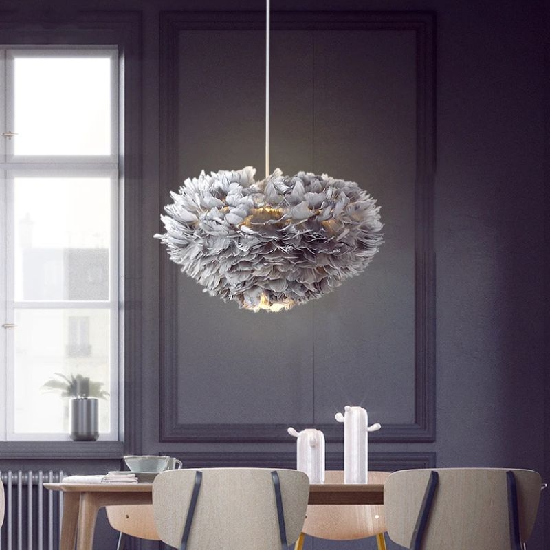 Fjäderlampa – Modern nordisk taklampa med mjukt sken för sovrum, vardagsrum & café