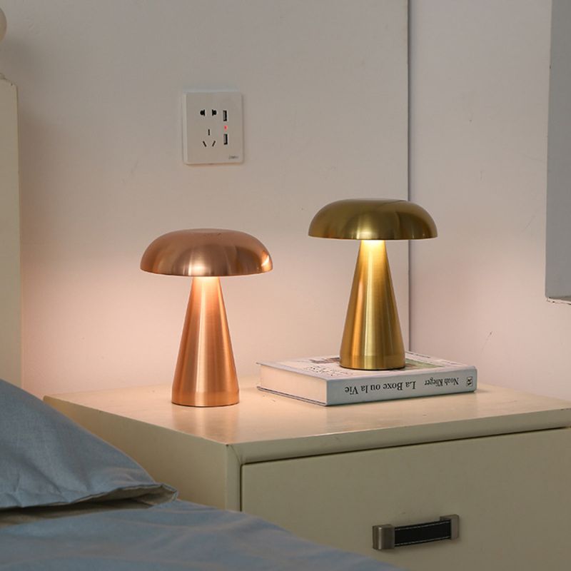 Modern Svampformad LED Bordslampa - Trådlös, Uppladdningsbar och Touchkontrollerad