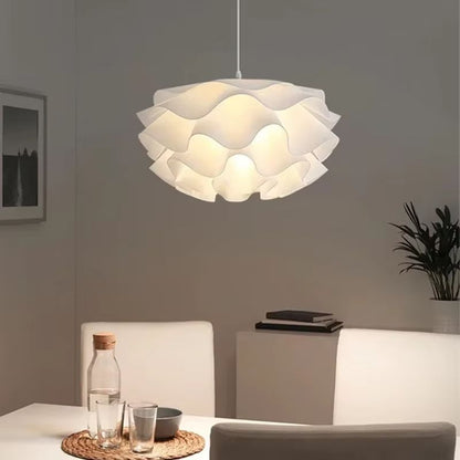 Modern Taklampa med Justerbar Höjd - Stilren LED-lampa för Sovrum och Vardagsrum