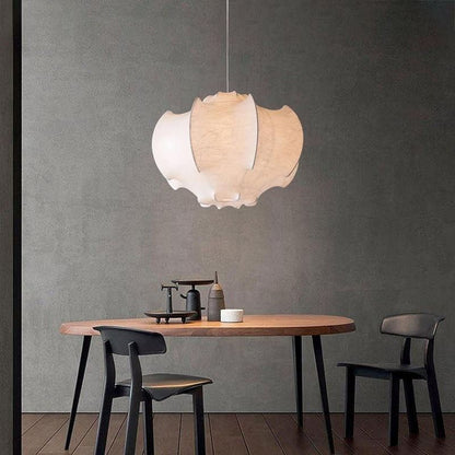 Nordic Silk Pendellampa – Skapa en varm och elegant atmosfär i ditt hem
