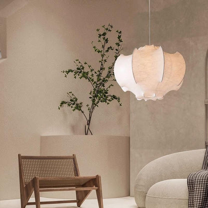 Nordic Silk Pendellampa – Skapa en varm och elegant atmosfär i ditt hem