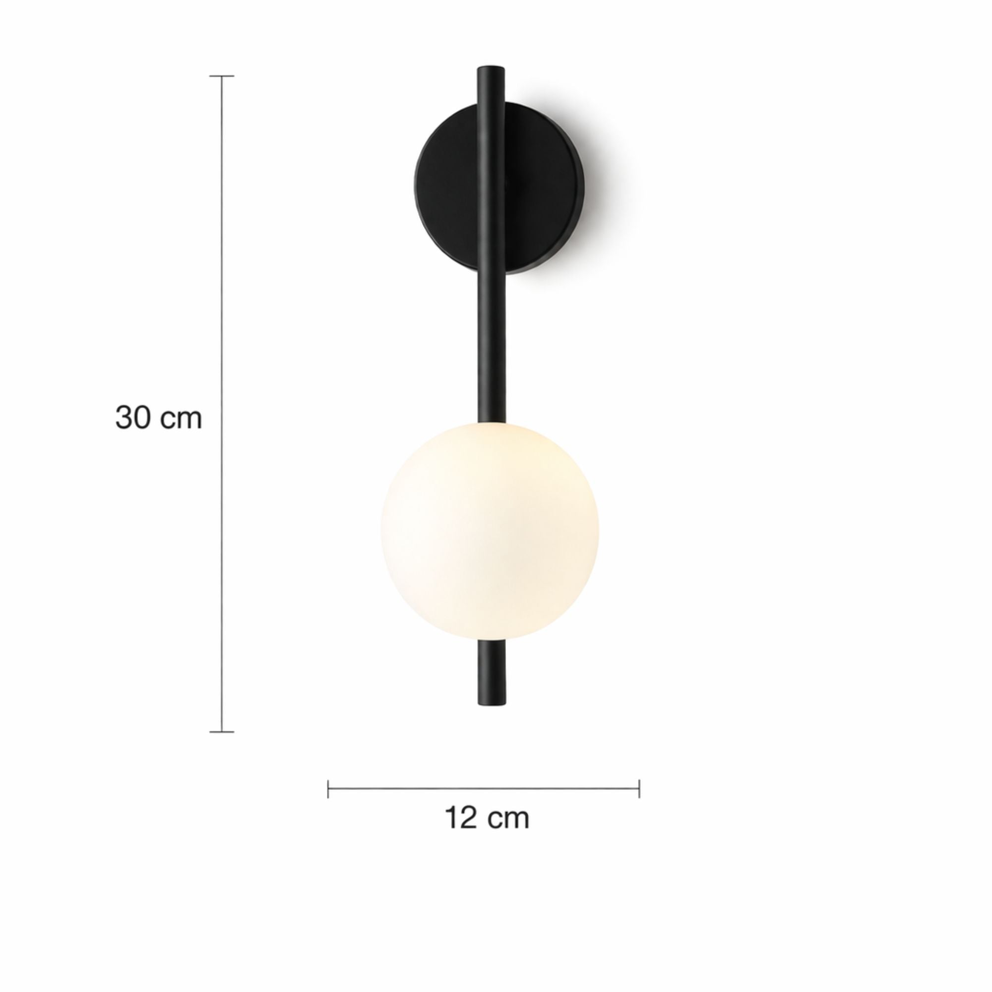Måttbild av modern svart vägglampa med vit glob, 30 cm hög och 12 cm bred, minimalistisk design för stilren belysning